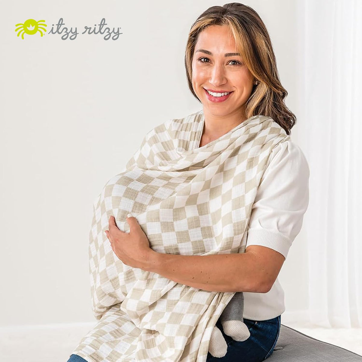 Itzy Ritzy Breastfeeding Boss Multi-Use Baby Wrap & Cover (Checkerboard)