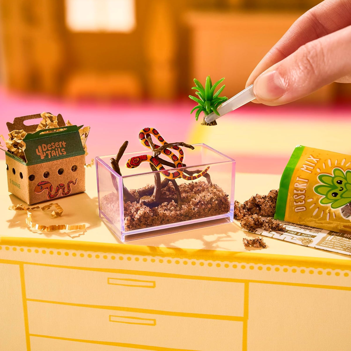 MGA's Miniverse Make It Mini Animals Series 2 Mini Collectibles, Blind Pack, DIY, Crafts, Resin, Replica Animals, Collectors, Gifts, 8+