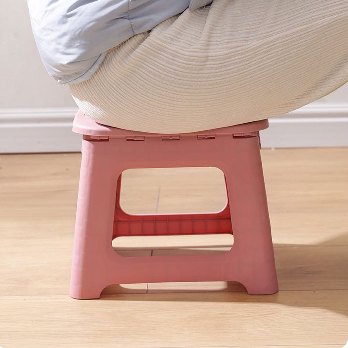 FAMTKT Portable Mini Folding Stool, Small Camping Stool for Outdoor Camping Walking Hunting Hiking Fishing Travel Supplies